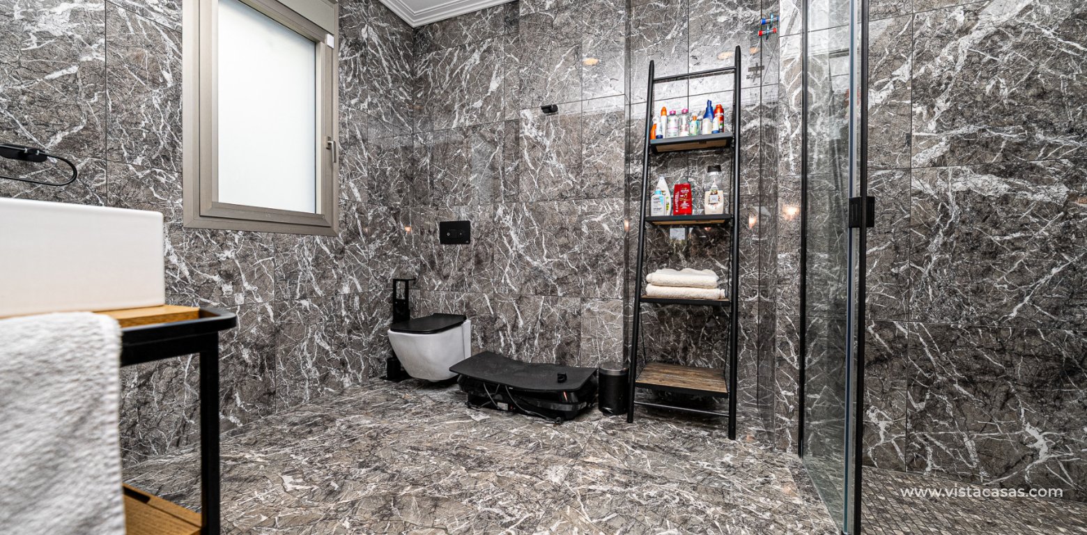 Resale - Villa - La Zenia