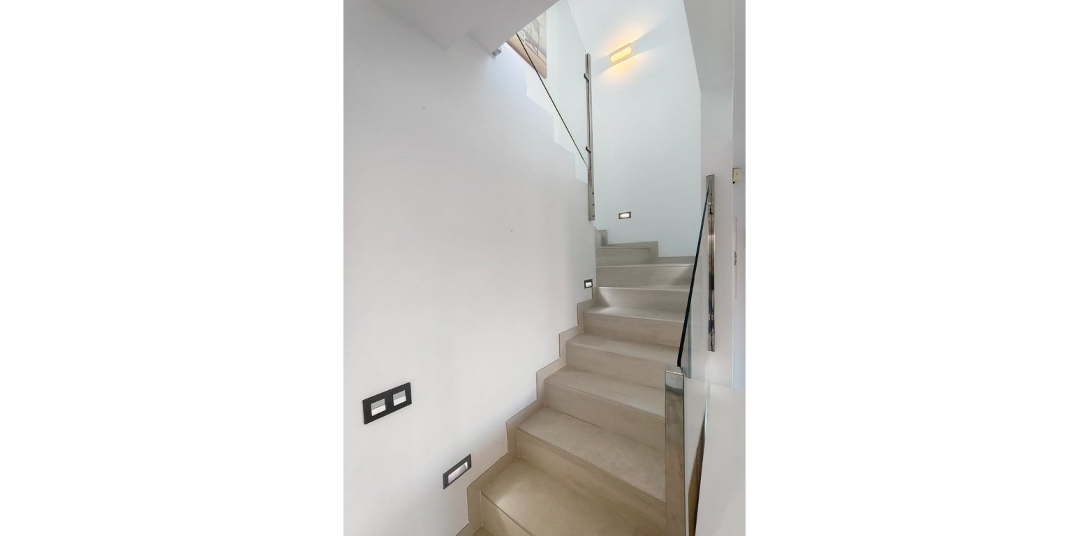 Wtórny - Villa - El Raso