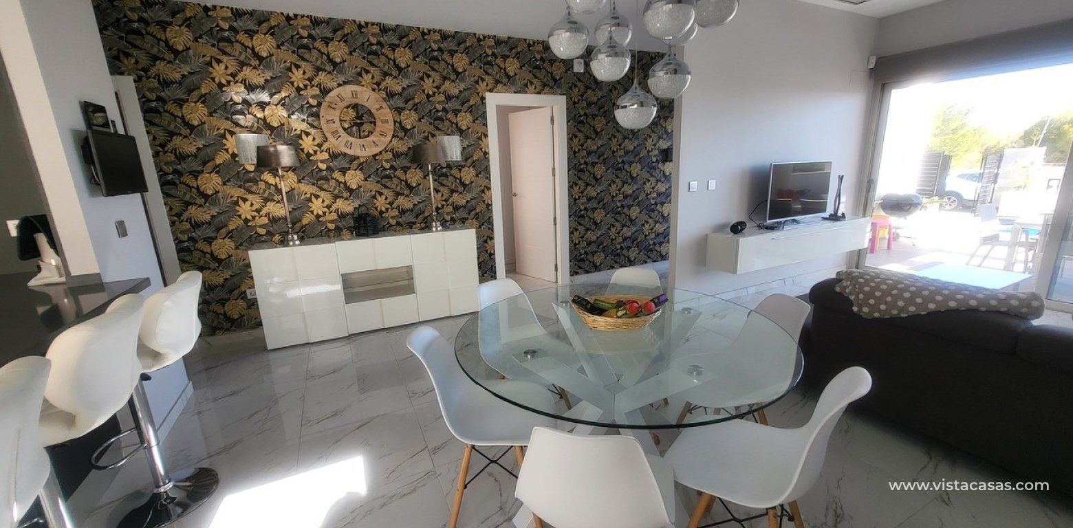 Resale - Villa - Villamartin
