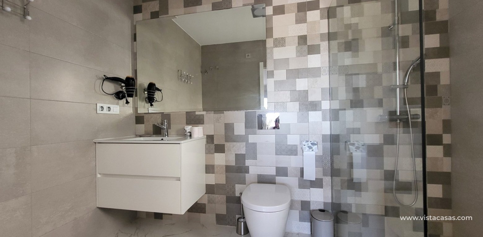 Resale - Villa - Villamartin