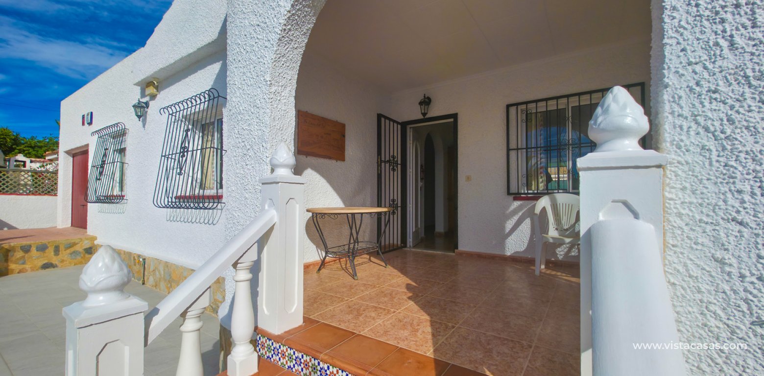 Resale - Villa - Torrevieja