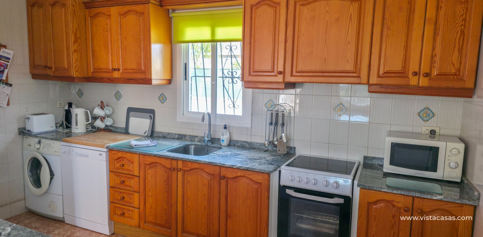 Resale - Villa - Torrevieja