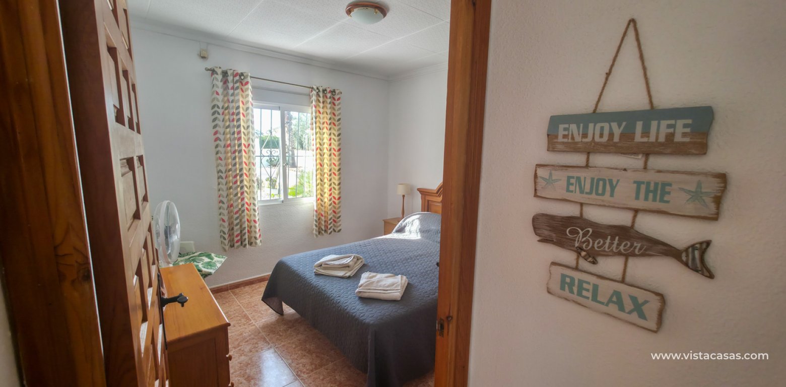 Resale - Villa - Torrevieja