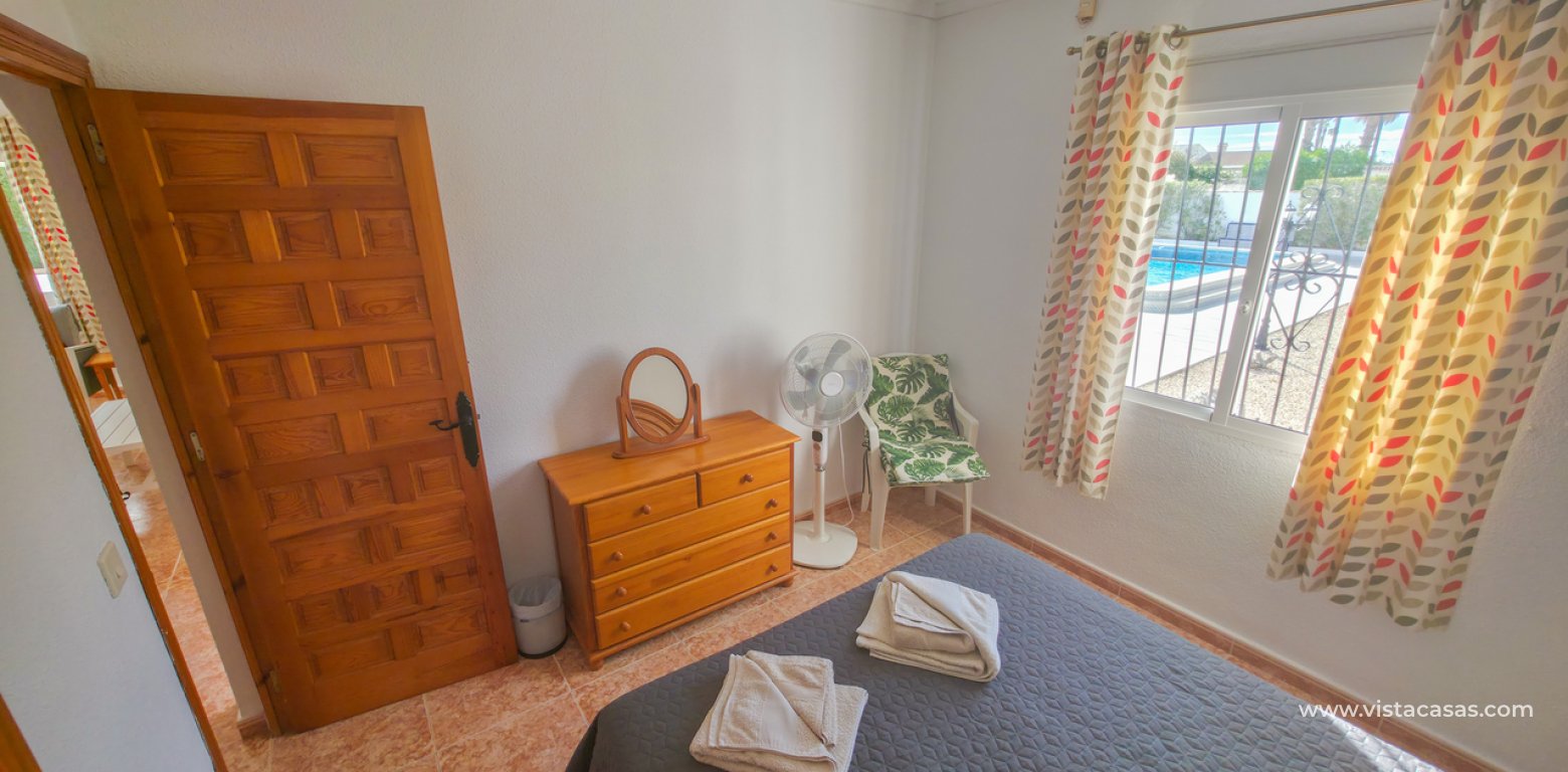 Resale - Villa - Torrevieja