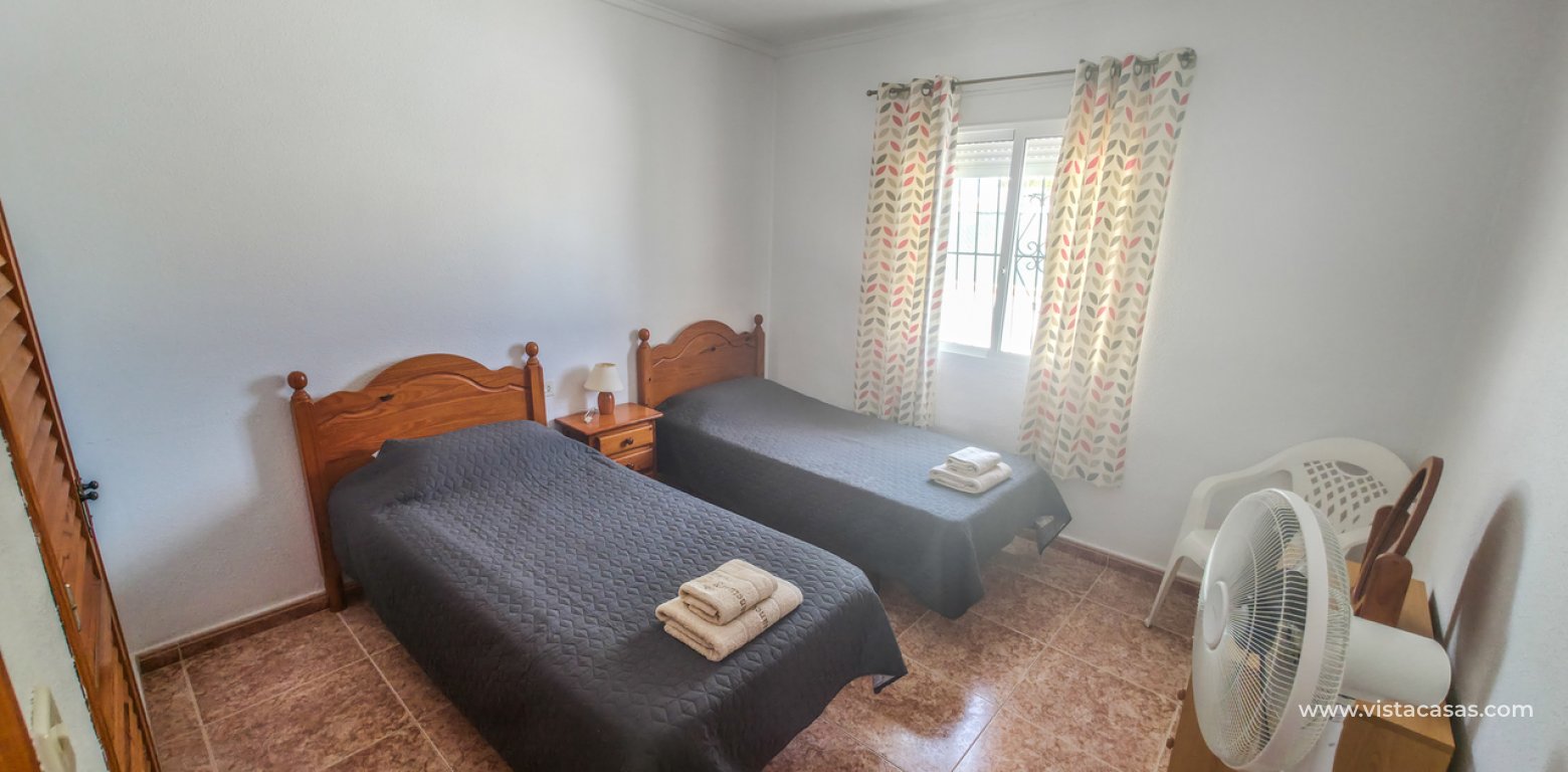 Resale - Villa - Torrevieja