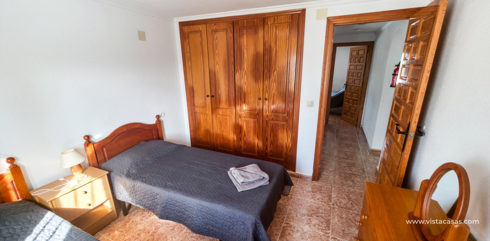 Resale - Villa - Torrevieja