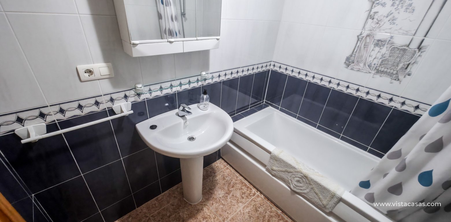 Resale - Villa - Torrevieja