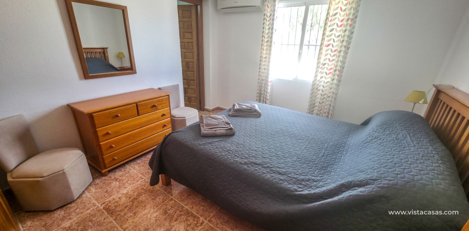 Resale - Villa - Torrevieja