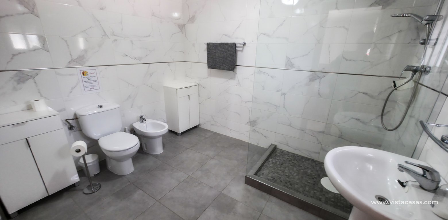 Resale - Villa - Torrevieja