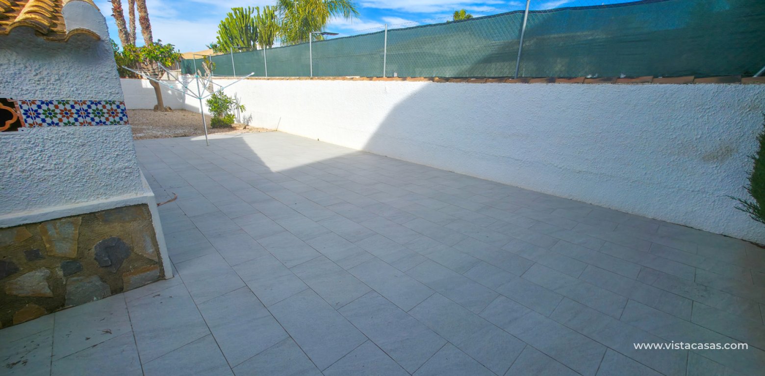 Resale - Villa - Torrevieja