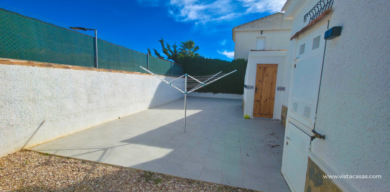 Resale - Villa - Torrevieja