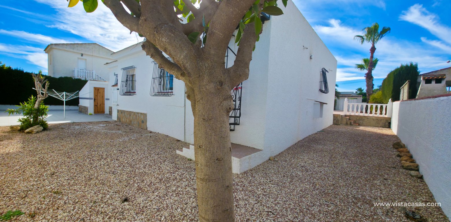 Resale - Villa - Torrevieja
