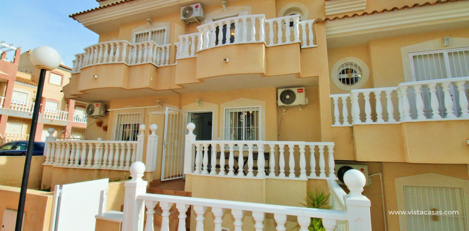 Refurbished Townhouse with Solarium For Sale in Florida Golf