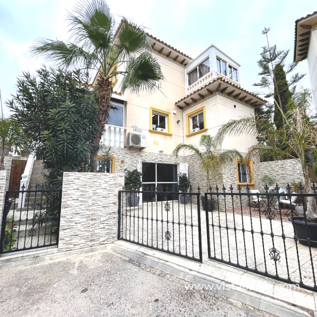 Villa - Sale - Playa Flamenca - Playa Flamenca