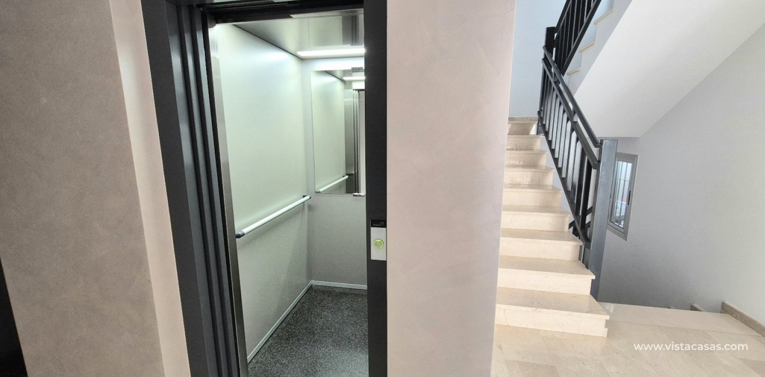 Resale - Apartment - Villamartin