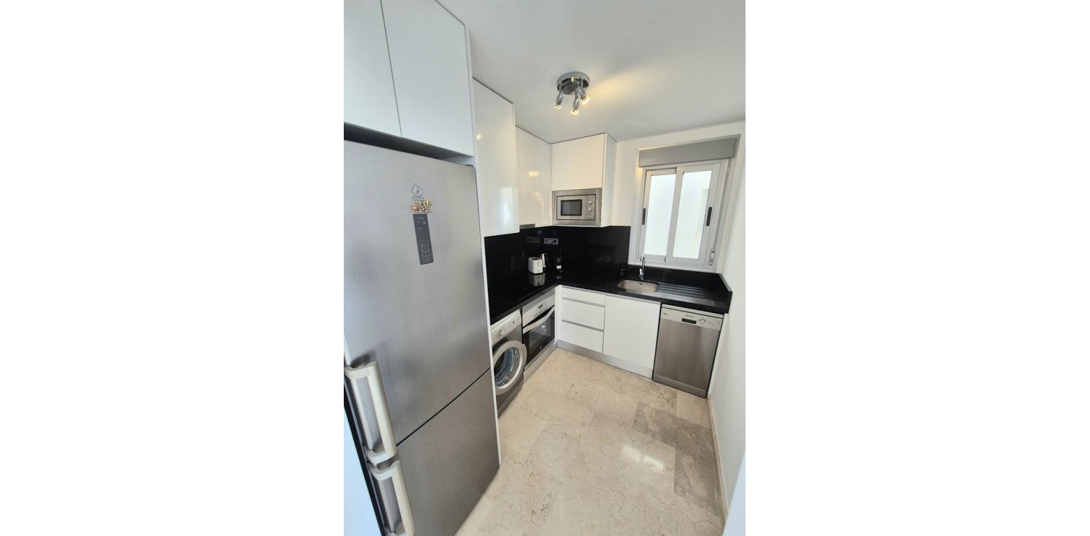 Resale - Apartment - Villamartin