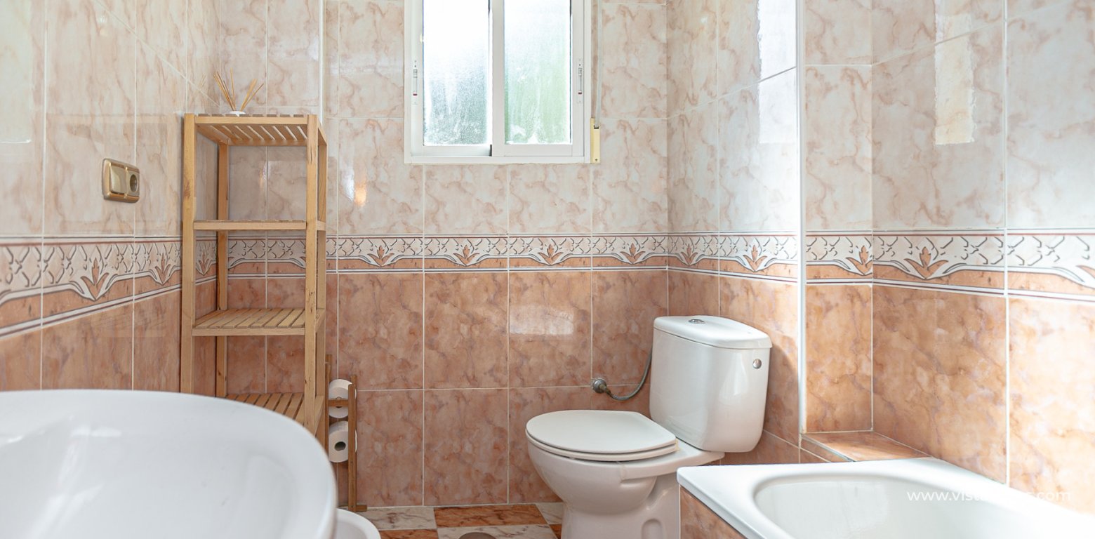 Resale - Apartment - Villamartin