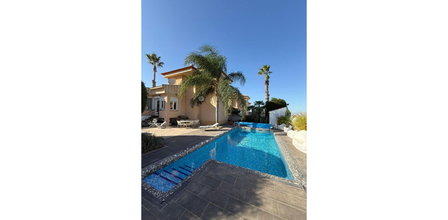 Resale - Villa - San Miguel de Salinas