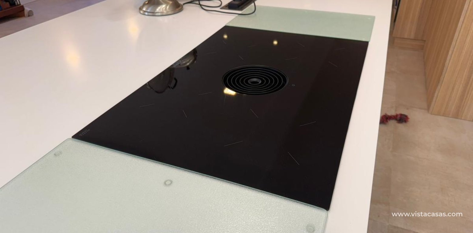 Resale - Villa - San Miguel de Salinas