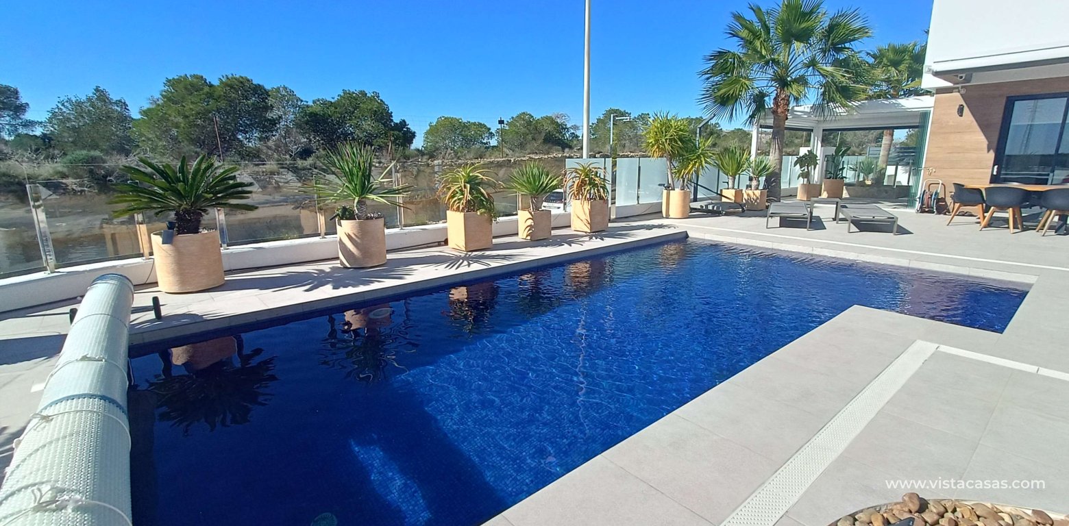 Sale - Villa - Algorfa - La Finca Golf Resort