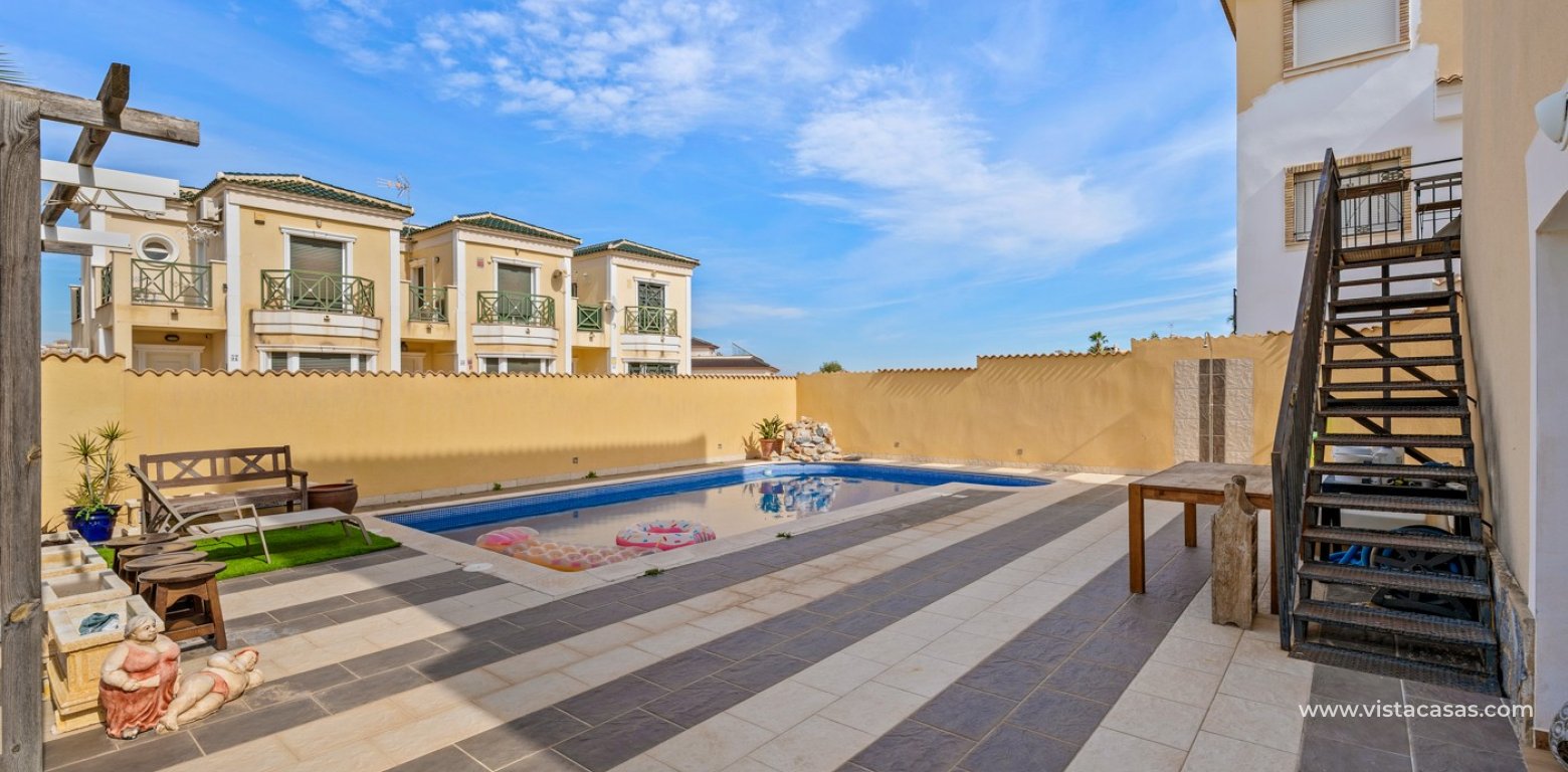 Resale - Villa - Villamartin