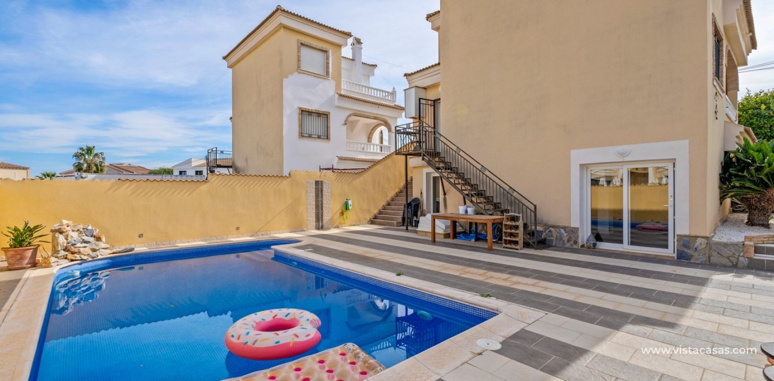 Resale - Villa - Villamartin
