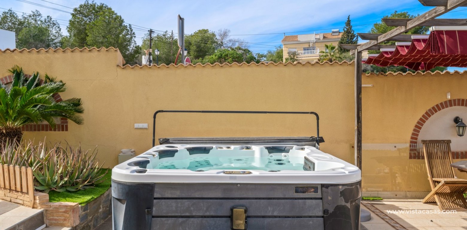 Resale - Villa - Villamartin