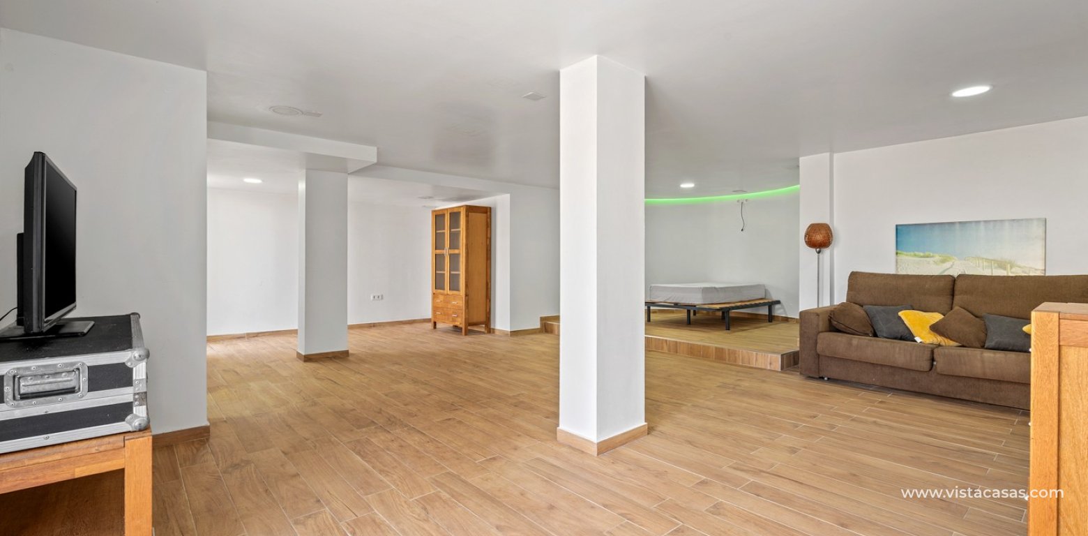 Resale - Villa - Villamartin