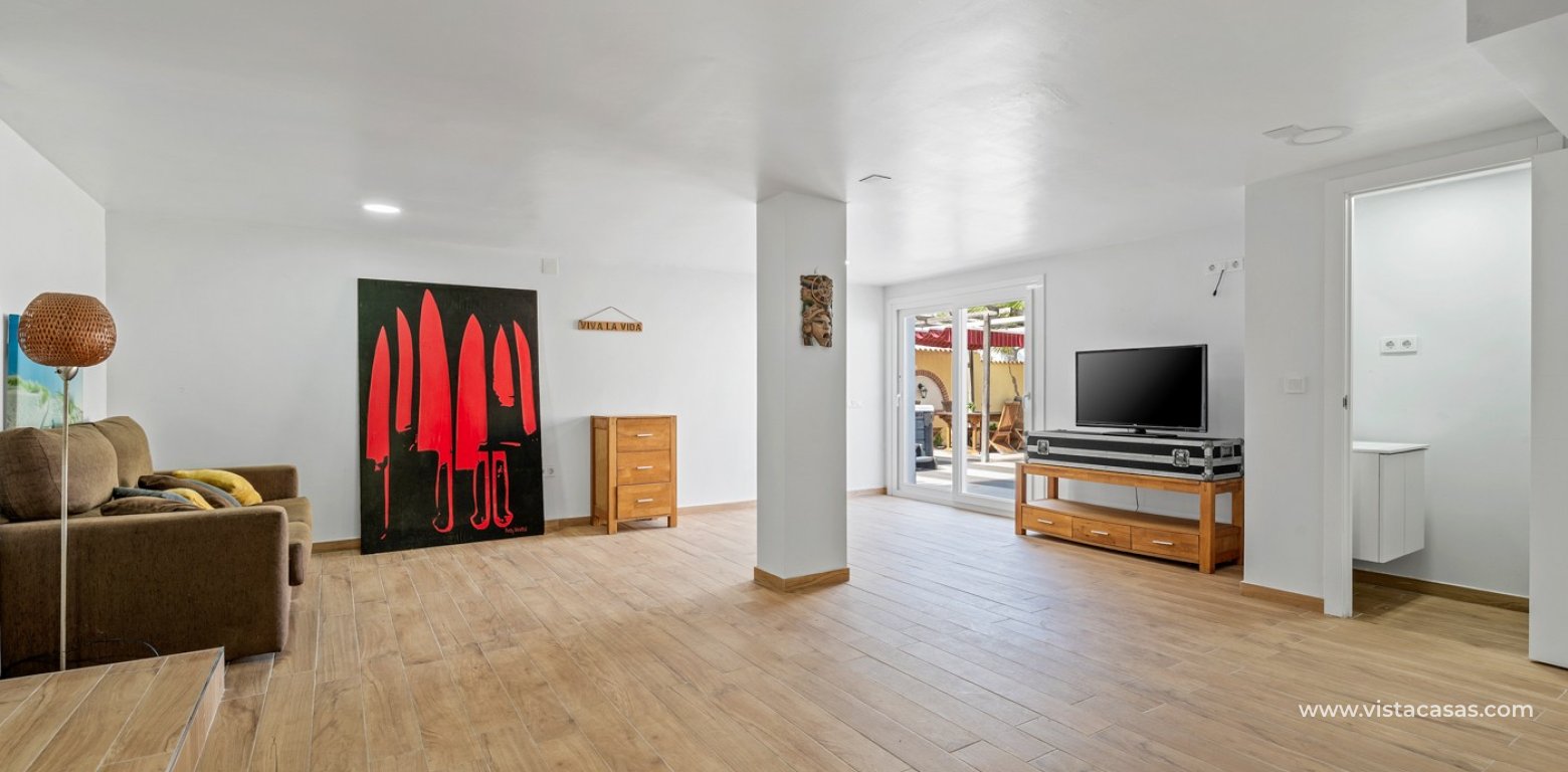 Resale - Villa - Villamartin