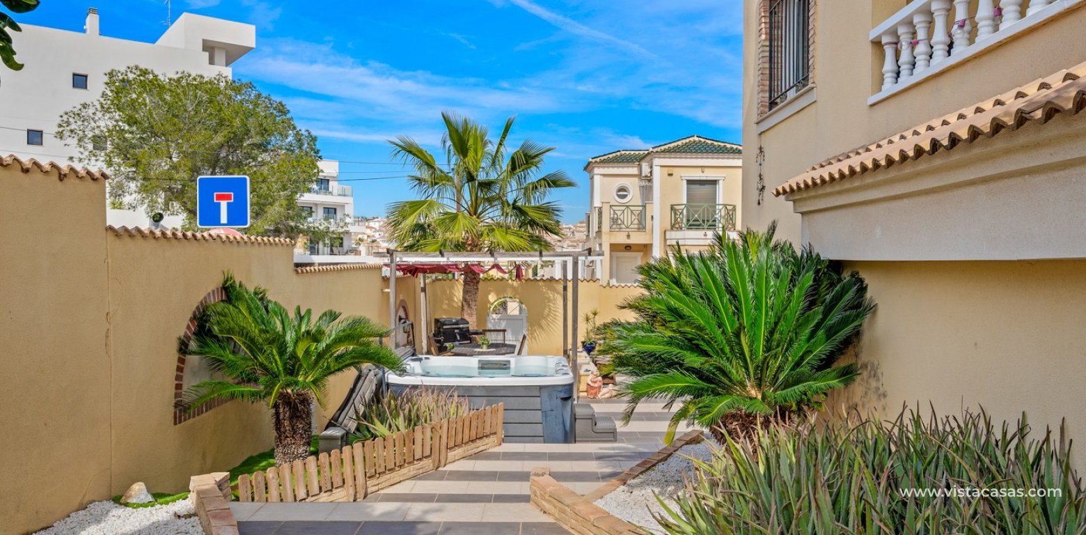 Resale - Villa - Villamartin