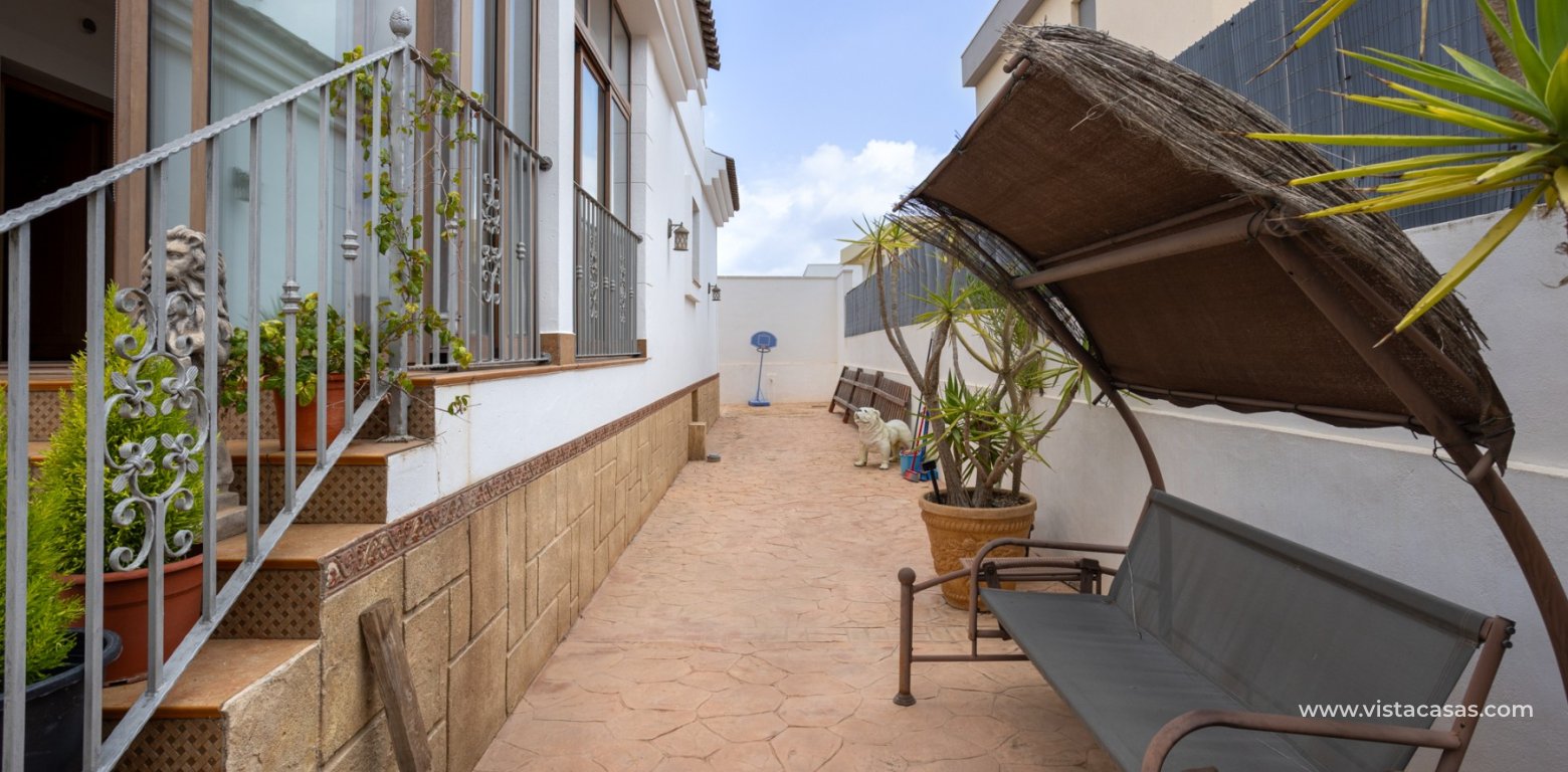 Resale - Villa - Los Montesinos