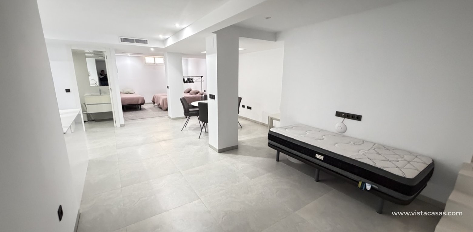 Sale - Villa - Villamartin