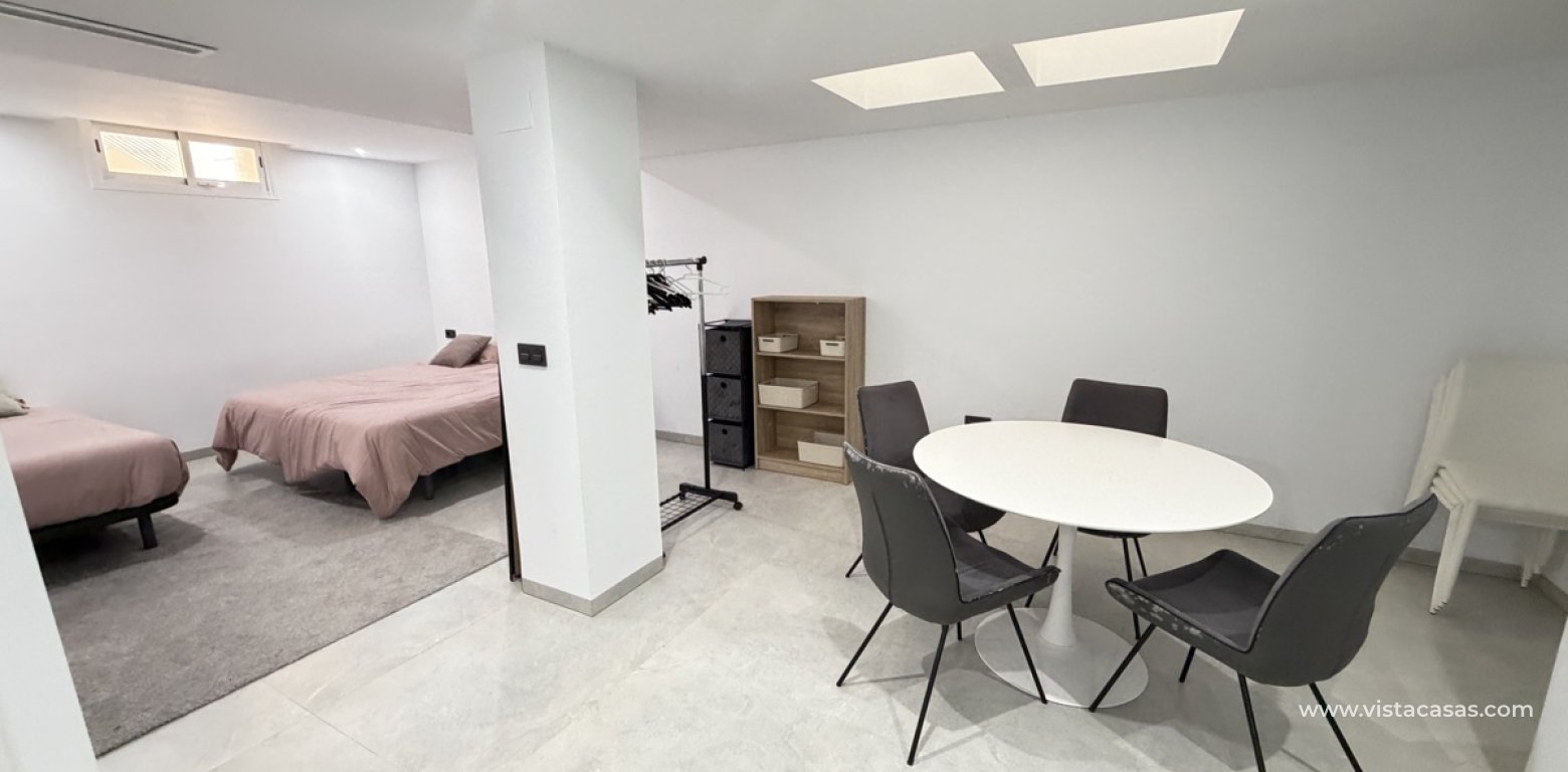 Sale - Villa - Villamartin