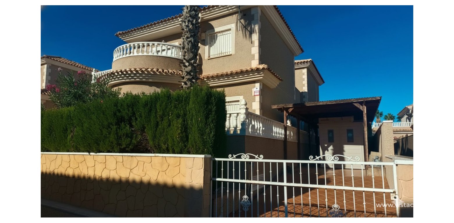 Resale - Villa - Los Altos