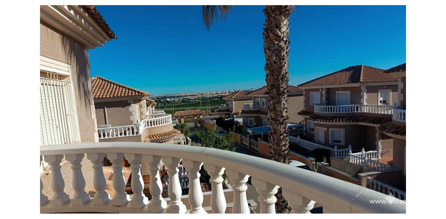 Resale - Villa - Los Altos