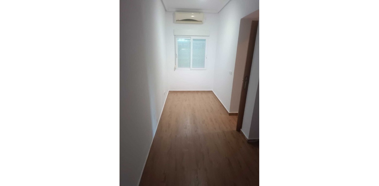 Resale - Villa - Los Altos