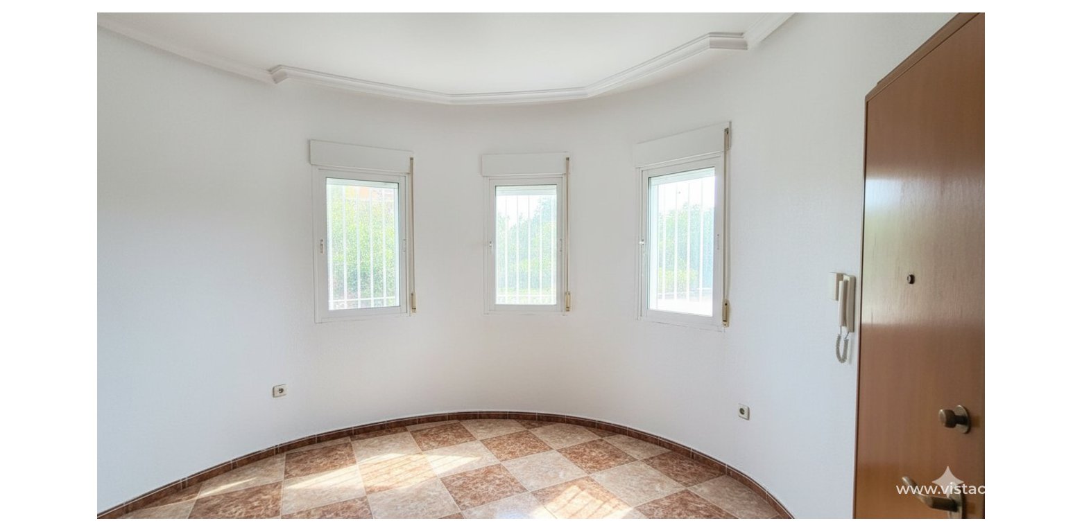 Resale - Villa - Los Altos