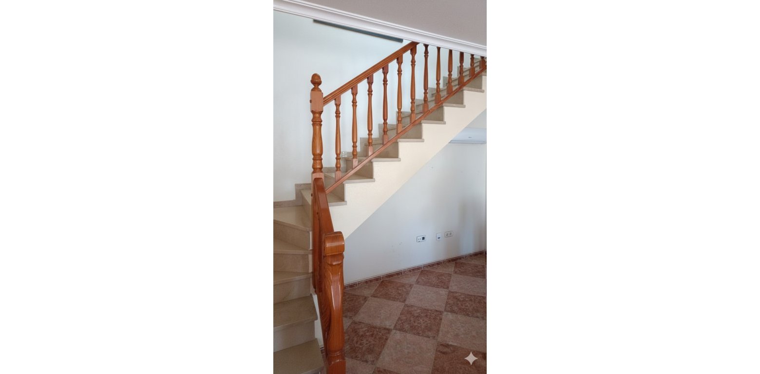 Resale - Villa - Los Altos