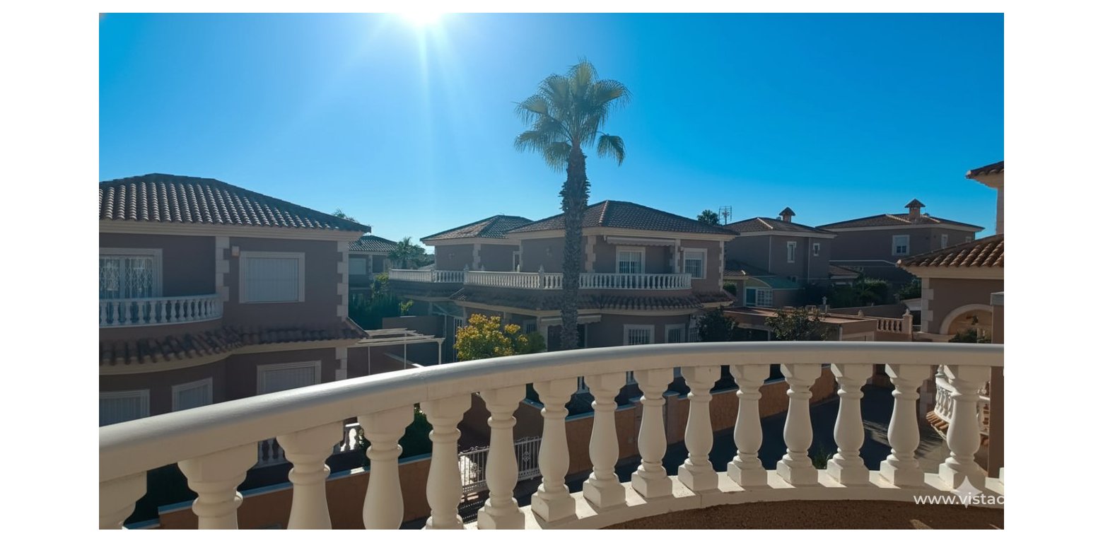 Resale - Villa - Los Altos