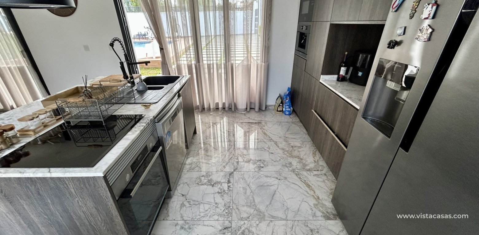 Sale - Villa - Los Balcones