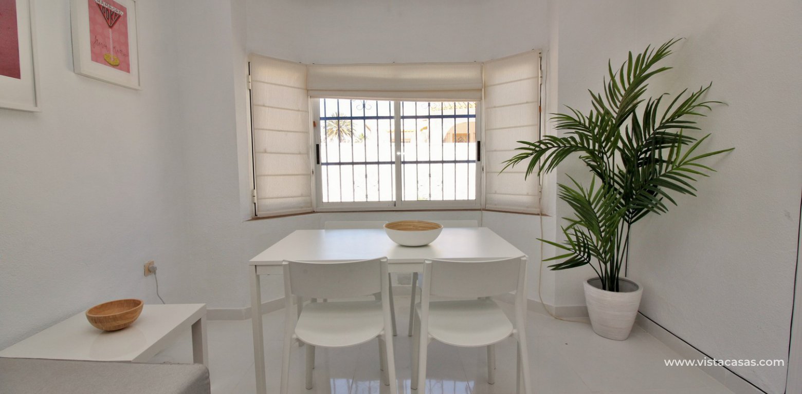 Detached villa for sale with private pool in Los Dolses dining area