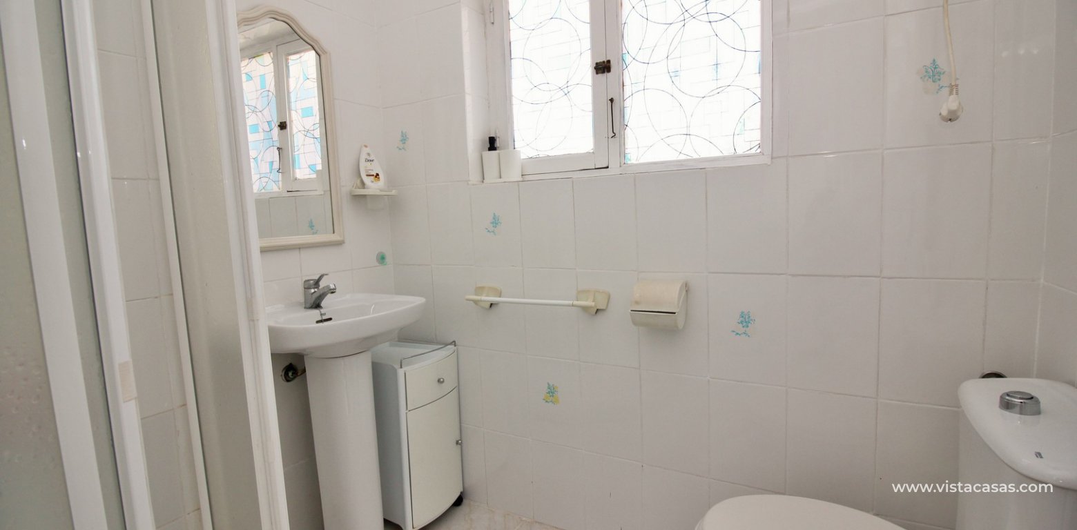 Detached villa for sale with private pool in Los Dolses shower room