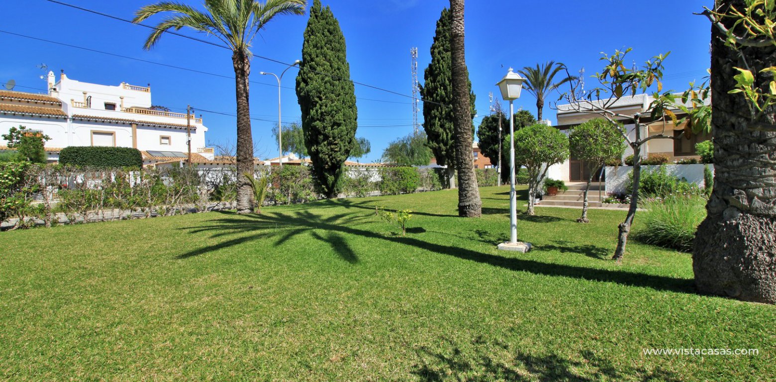 Bungalow for sale in Panorama Country Club Villamartin gardens 2
