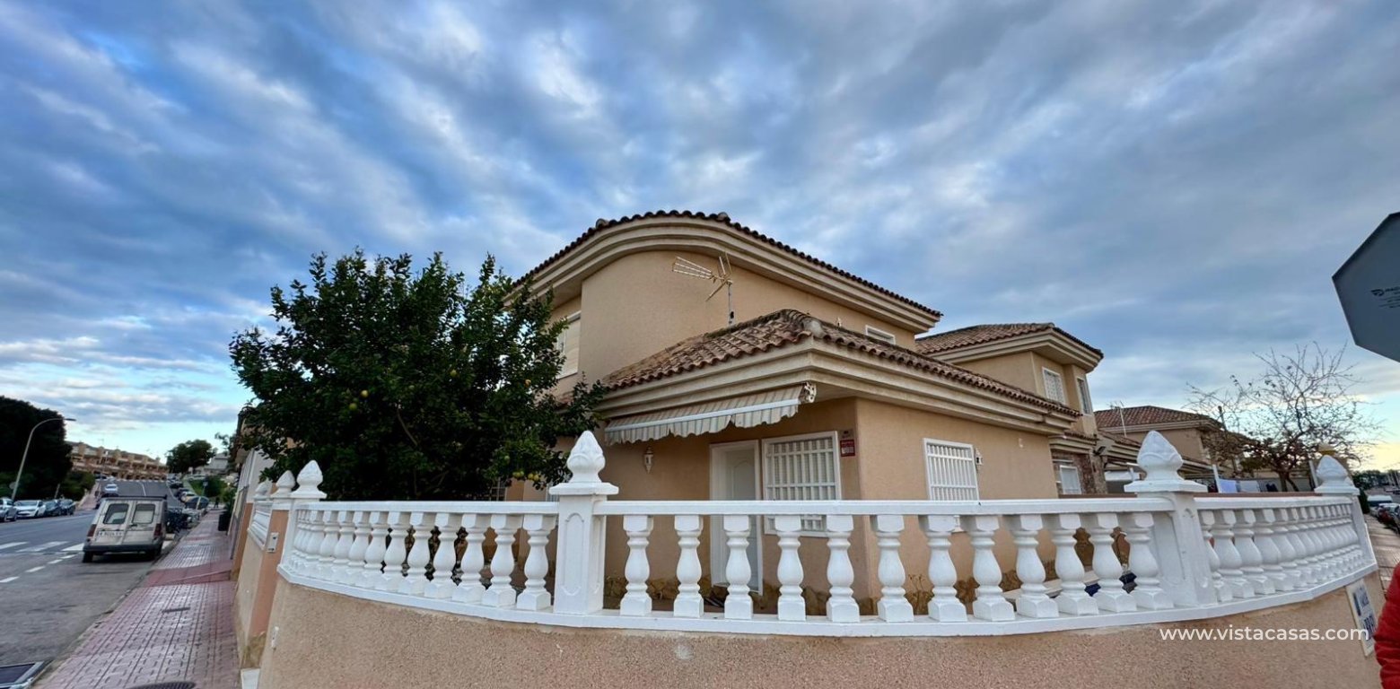Sale - Villa - Torrevieja - Los Balcones