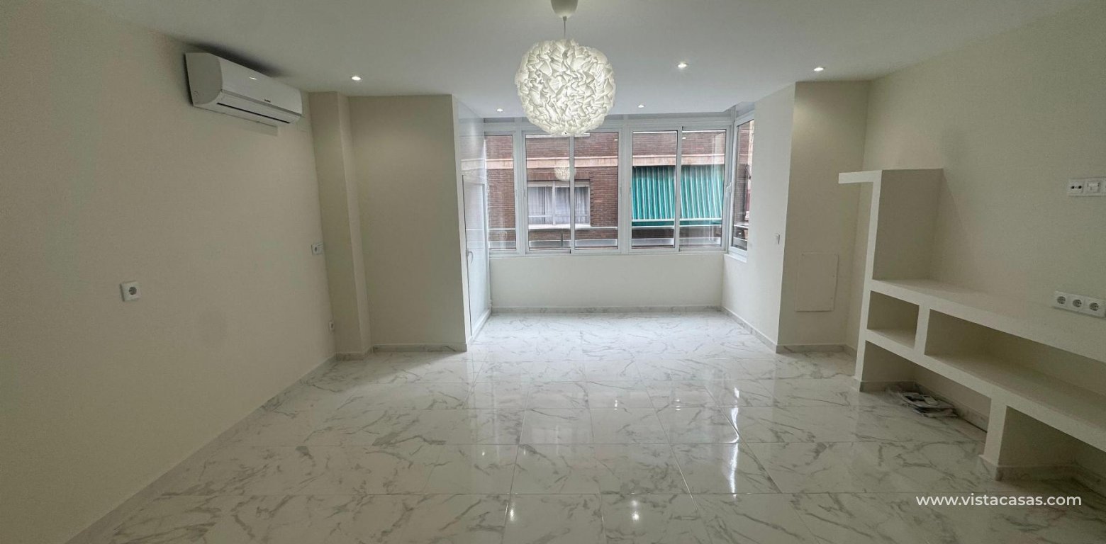 Resale - Apartment - Torrevieja - Muelle Pesquero