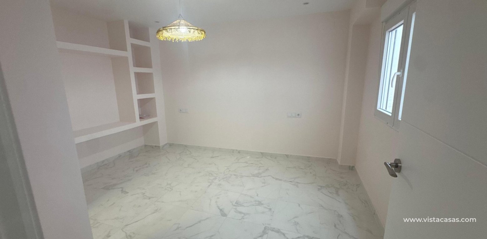 Resale - Apartment - Torrevieja - Muelle Pesquero