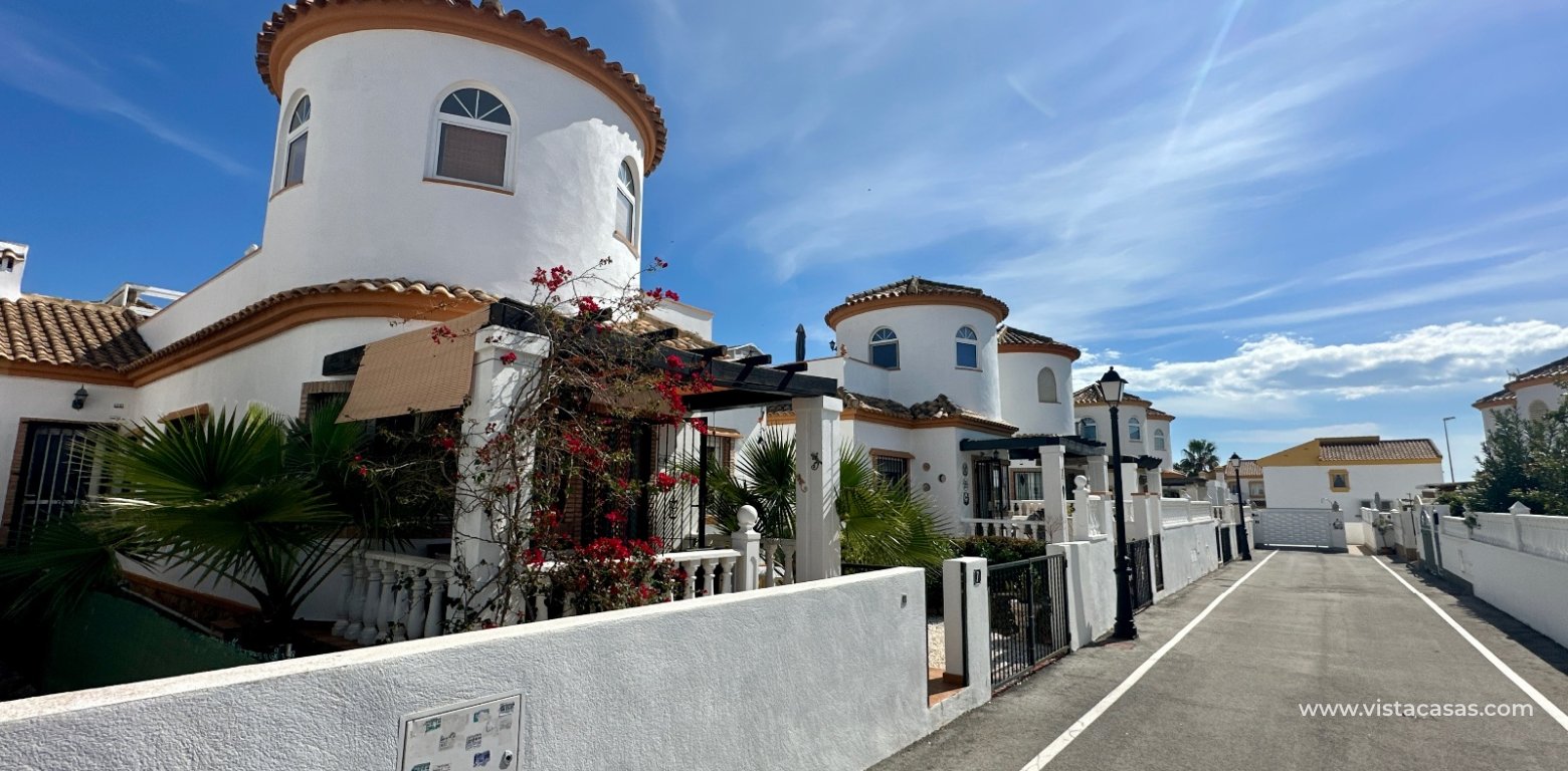 Sale - Villa - El Raso