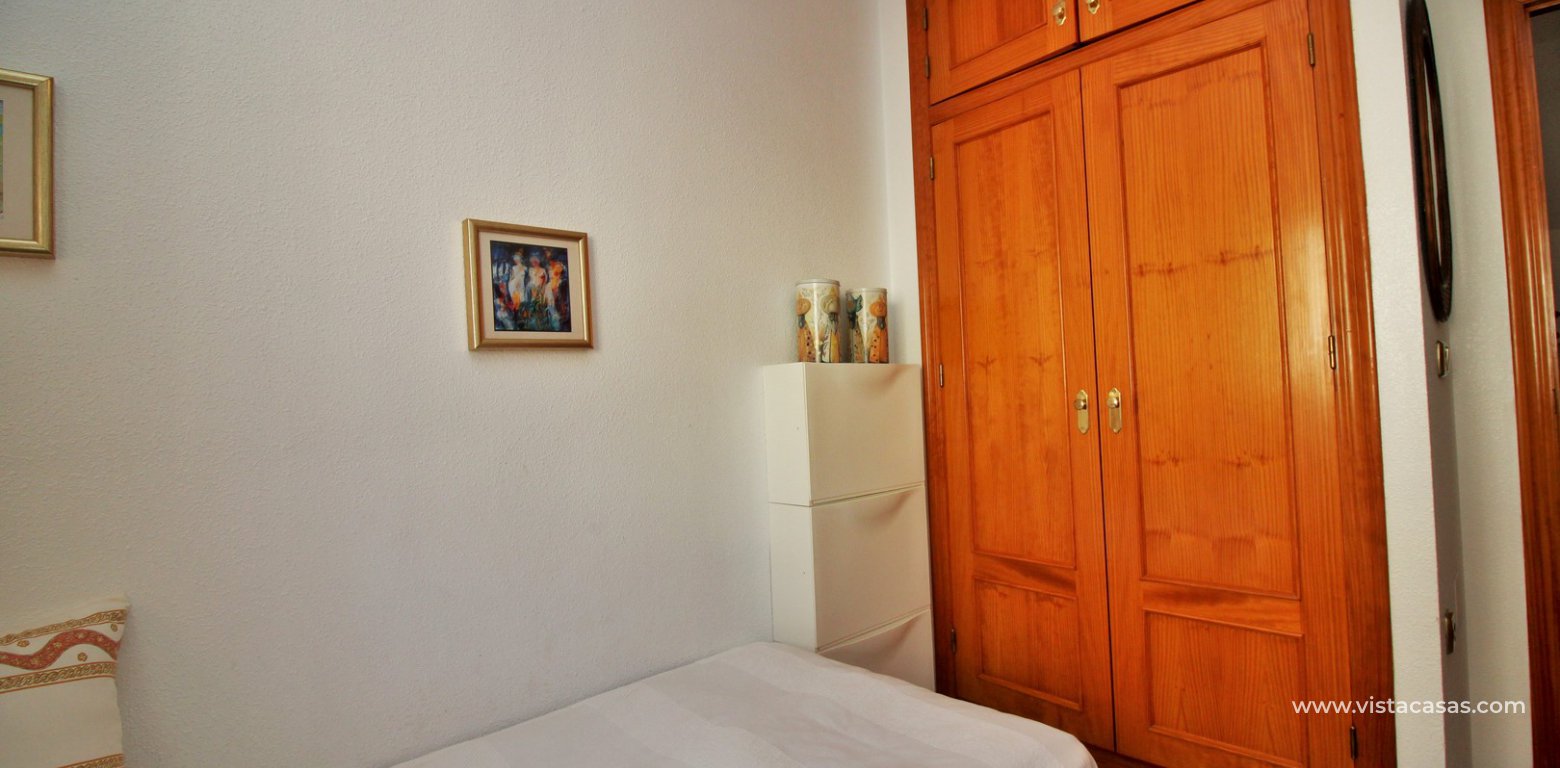 Townhouse for sale in Pinada Golf II Villamartin twin bedroom fitted wardrobes