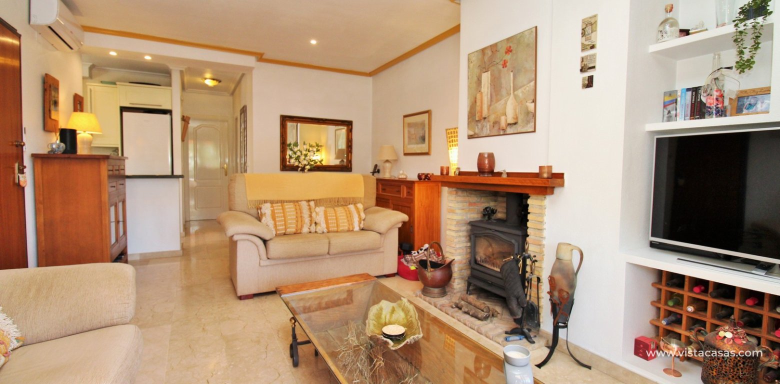 South-Facing 2 Bed Apartment with Solarium Villamartin lounge