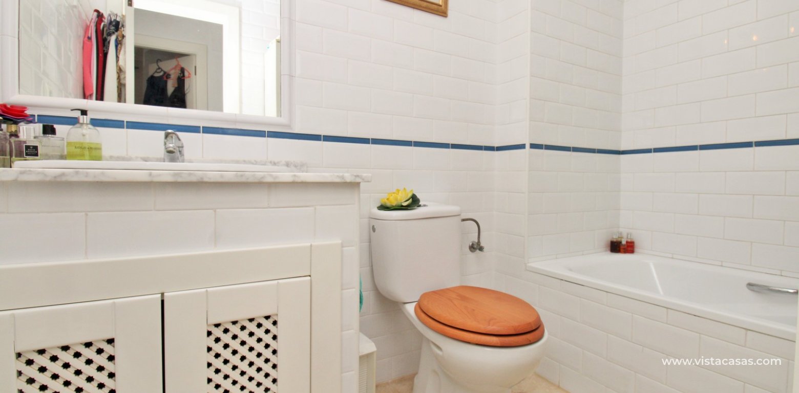 South-Facing 2 Bed Apartment with Solarium Villamartin bathroom